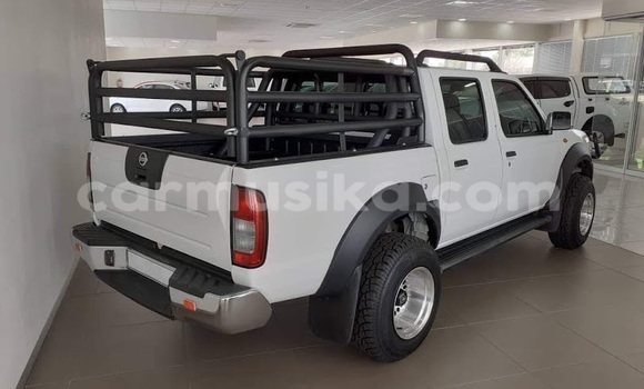 Tenga Tsaru Nissan Hardbody Sirivha Mota in Beitbridge in Matabeleland South Tenga Tsaru Nissan Hardbody Sirivha Mota in Beitbridge in Matabeleland South