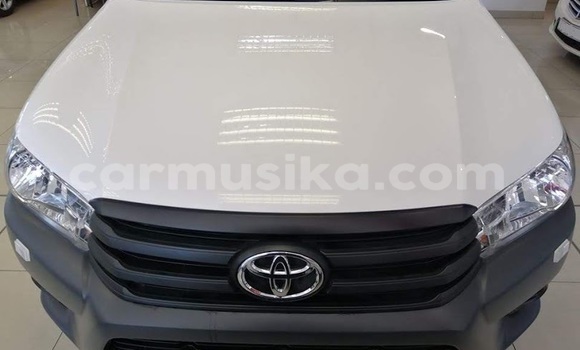 Acheter Occasion Voiture Toyota Hilux Blanc à Beitbridge, Matabeleland South Acheter Occasion Voiture Toyota Hilux Blanc à Beitbridge, Matabeleland South