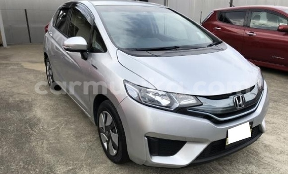 Nunua Ilio tumika Honda Fit Fedha Gari ndani ya Beitbridge nchini Matabeleland Kusini Nunua Ilio tumika Honda Fit Fedha Gari ndani ya Beitbridge nchini Matabeleland Kusini