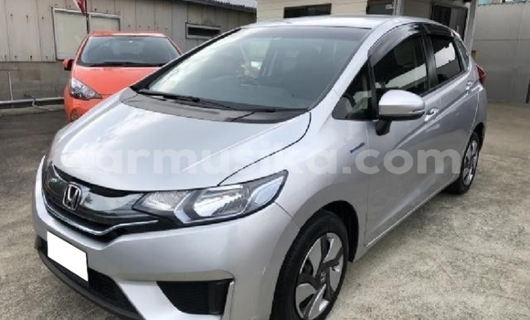 Nunua Ilio tumika Honda Fit Fedha Gari ndani ya Beitbridge nchini Matabeleland Kusini Nunua Ilio tumika Honda Fit Fedha Gari ndani ya Beitbridge nchini Matabeleland Kusini