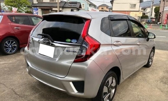 Nunua Ilio tumika Honda Fit Fedha Gari ndani ya Beitbridge nchini Matabeleland Kusini Nunua Ilio tumika Honda Fit Fedha Gari ndani ya Beitbridge nchini Matabeleland Kusini