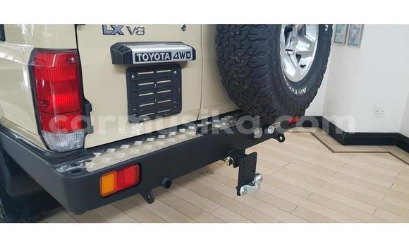 Acheter Occasion Voiture Toyota Land Cruiser Marron à Mutare, Manicaland Acheter Occasion Voiture Toyota Land Cruiser Marron à Mutare, Manicaland