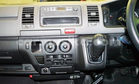 Acheter Occasion Voiture Toyota Hiace Blanc à Beitbridge, Matabeleland South Acheter Occasion Voiture Toyota Hiace Blanc à Beitbridge, Matabeleland South