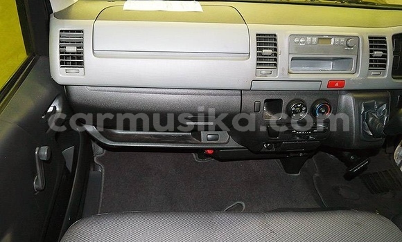 Acheter Occasion Voiture Toyota Hiace Blanc à Beitbridge, Matabeleland South Acheter Occasion Voiture Toyota Hiace Blanc à Beitbridge, Matabeleland South