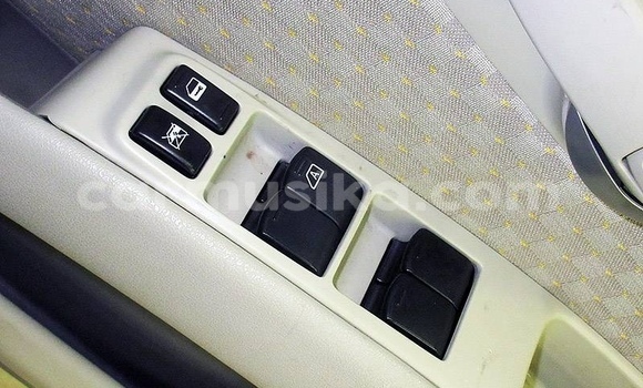 Nunua Ilio tumika Nissan March Fedha Gari ndani ya Beitbridge nchini Matabeleland Kusini Nunua Ilio tumika Nissan March Fedha Gari ndani ya Beitbridge nchini Matabeleland Kusini