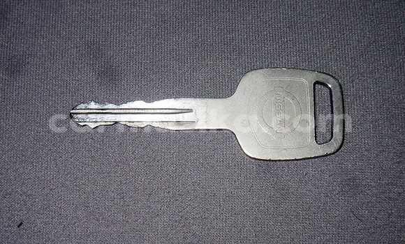 Nunua Ilio tumika Nissan March Fedha Gari ndani ya Beitbridge nchini Matabeleland Kusini Nunua Ilio tumika Nissan March Fedha Gari ndani ya Beitbridge nchini Matabeleland Kusini