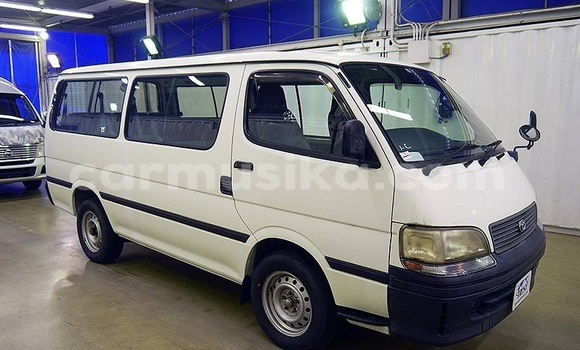 Tenga Tsaru Toyota Harrier Chena Mota in Beitbridge in Matabeleland South