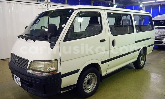 Tenga Tsaru Toyota Harrier Chena Mota in Beitbridge in Matabeleland South Tenga Tsaru Toyota Harrier Chena Mota in Beitbridge in Matabeleland South