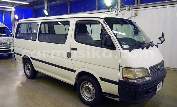 Tenga Tsaru Toyota Harrier Chena Mota in Beitbridge in Matabeleland South Tenga Tsaru Toyota Harrier Chena Mota in Beitbridge in Matabeleland South