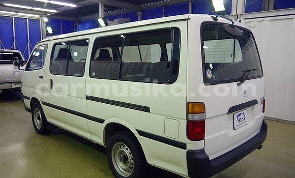 Tenga Tsaru Toyota Harrier Chena Mota in Beitbridge in Matabeleland South Tenga Tsaru Toyota Harrier Chena Mota in Beitbridge in Matabeleland South