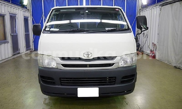 Tenga Tsaru Toyota Harrier Chena Mota in Beitbridge in Matabeleland South Tenga Tsaru Toyota Harrier Chena Mota in Beitbridge in Matabeleland South