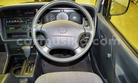 Tenga Tsaru Toyota Harrier Chena Mota in Beitbridge in Matabeleland South Tenga Tsaru Toyota Harrier Chena Mota in Beitbridge in Matabeleland South