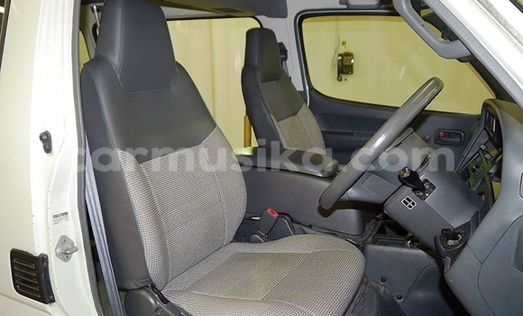 Tenga Tsaru Toyota Harrier Chena Mota in Beitbridge in Matabeleland South Tenga Tsaru Toyota Harrier Chena Mota in Beitbridge in Matabeleland South