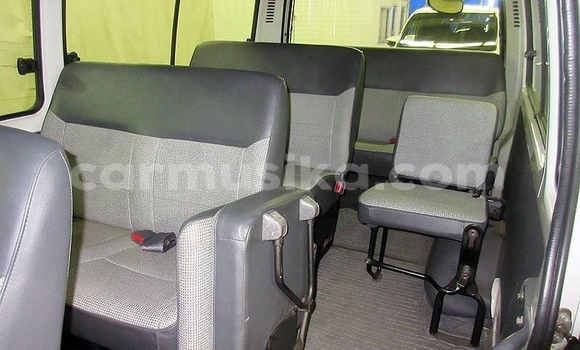 Acheter Occasion Voiture Toyota Hiace Blanc à Beitbridge, Matabeleland South Acheter Occasion Voiture Toyota Hiace Blanc à Beitbridge, Matabeleland South