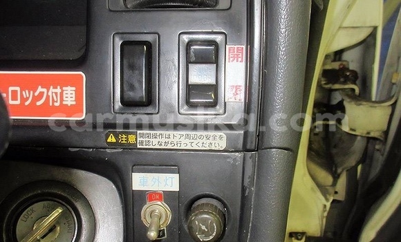 Acheter Occasion Voiture Toyota Hiace Blanc à Beitbridge, Matabeleland South Acheter Occasion Voiture Toyota Hiace Blanc à Beitbridge, Matabeleland South