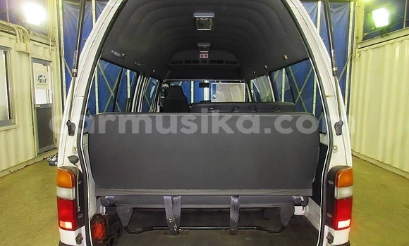 Acheter Occasion Voiture Toyota Hiace Blanc à Beitbridge, Matabeleland South Acheter Occasion Voiture Toyota Hiace Blanc à Beitbridge, Matabeleland South