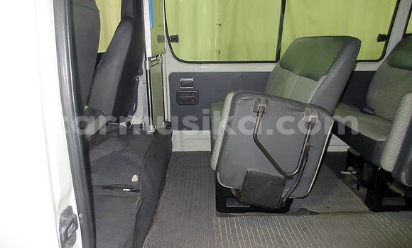 Acheter Occasion Voiture Toyota Hiace Blanc à Beitbridge, Matabeleland South Acheter Occasion Voiture Toyota Hiace Blanc à Beitbridge, Matabeleland South