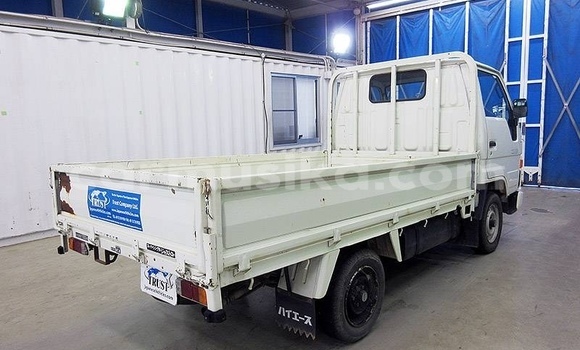 Acheter Occasion Voiture Toyota Hiace Blanc à Beitbridge, Matabeleland South Acheter Occasion Voiture Toyota Hiace Blanc à Beitbridge, Matabeleland South