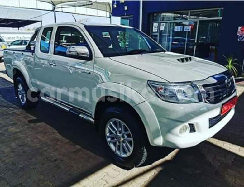 Big with watermark toyota hilux matabeleland south beitbridge 15319