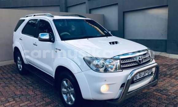 Tenga Tsaru Toyota Fortuner Chena Mota in Beitbridge in Matabeleland South Tenga Tsaru Toyota Fortuner Chena Mota in Beitbridge in Matabeleland South