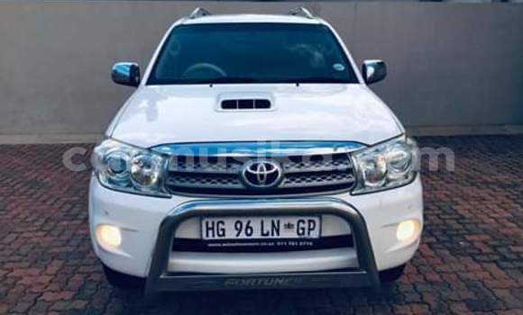 Tenga Tsaru Toyota Fortuner Chena Mota in Beitbridge in Matabeleland South Tenga Tsaru Toyota Fortuner Chena Mota in Beitbridge in Matabeleland South