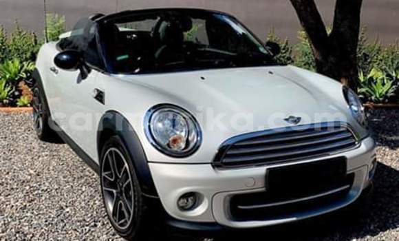 Buy Used MINI Cooper White Car in Beitbridge in Matabeleland South Buy Used MINI Cooper White Car in Beitbridge in Matabeleland South
