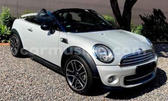 Buy Used MINI Cooper White Car in Beitbridge in Matabeleland South Buy Used MINI Cooper White Car in Beitbridge in Matabeleland South