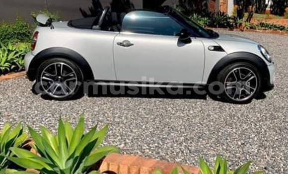 Buy Used MINI Cooper White Car in Beitbridge in Matabeleland South Buy Used MINI Cooper White Car in Beitbridge in Matabeleland South