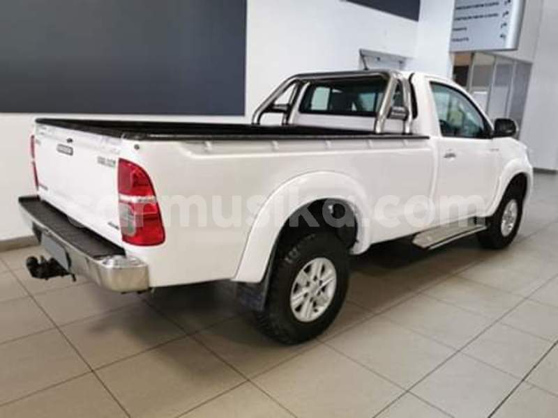 Big with watermark toyota hilux matabeleland south beitbridge 15327