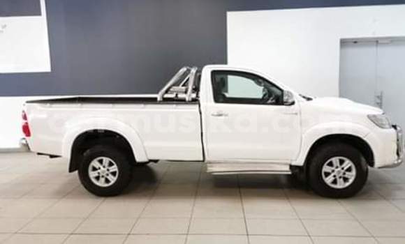 Tenga Tsaru Toyota Hilux Chena Mota in Beitbridge in Matabeleland South Tenga Tsaru Toyota Hilux Chena Mota in Beitbridge in Matabeleland South
