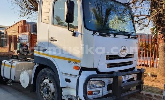 Buy Used Nissan UD White Truck in Beitbridge in Matabeleland South
