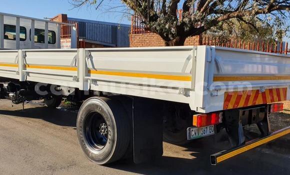 Tenga Tsaru Mercedes‒Benz Atego Chena Rori in Beitbridge in Matabeleland South Tenga Tsaru Mercedes‒Benz Atego Chena Rori in Beitbridge in Matabeleland South