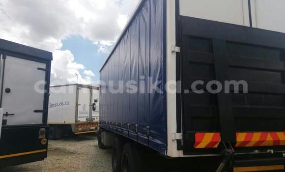 Acheter Occasion Utilitaire Isuzu FTR 850 Blanc à Beitbridge, Matabeleland South Acheter Occasion Utilitaire Isuzu FTR 850 Blanc à Beitbridge, Matabeleland South