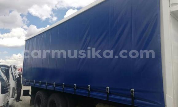 Acheter Occasion Utilitaire Isuzu FTR 850 Blanc à Beitbridge, Matabeleland South Acheter Occasion Utilitaire Isuzu FTR 850 Blanc à Beitbridge, Matabeleland South