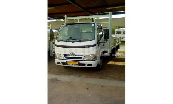 Tenga Tsaru Toyota Dyna Chena Rori in Beitbridge in Matabeleland South Tenga Tsaru Toyota Dyna Chena Rori in Beitbridge in Matabeleland South