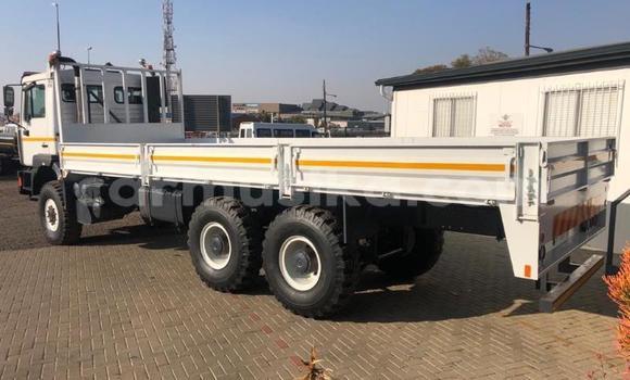 Buy Used Man D20 White Truck in Beitbridge in Matabeleland South Buy Used Man D20 White Truck in Beitbridge in Matabeleland South