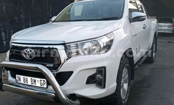 Buy Used Toyota Hilux White Car in Beitbridge in Matabeleland South Buy Used Toyota Hilux White Car in Beitbridge in Matabeleland South