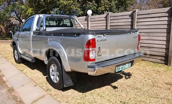 Acheter Occasion Voiture Toyota Hilux Gris à Beitbridge, Matabeleland South