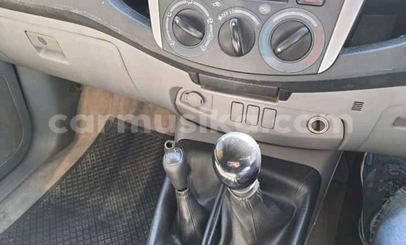 Acheter Occasion Voiture Toyota Hilux Gris à Beitbridge, Matabeleland South Acheter Occasion Voiture Toyota Hilux Gris à Beitbridge, Matabeleland South