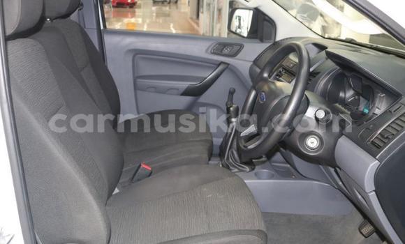 Acheter Occasion Voiture Ford Ranger Blanc à Beitbridge, Matabeleland South Acheter Occasion Voiture Ford Ranger Blanc à Beitbridge, Matabeleland South