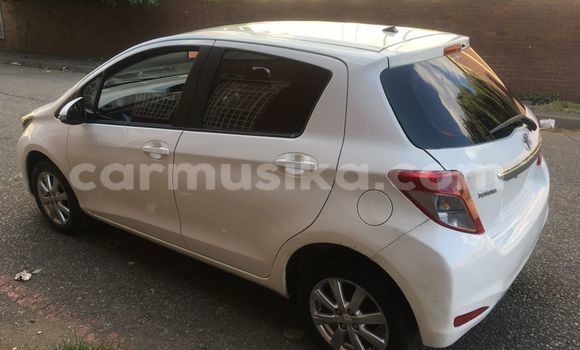 Nunua Ilio tumika Toyota Yaris Nyeupe Gari ndani ya Beitbridge nchini Matabeleland Kusini Nunua Ilio tumika Toyota Yaris Nyeupe Gari ndani ya Beitbridge nchini Matabeleland Kusini