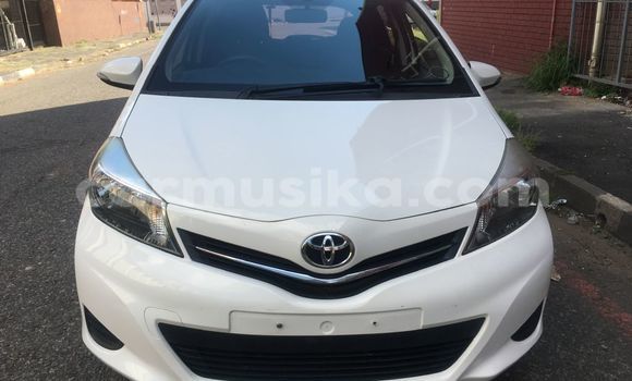 Nunua Ilio tumika Toyota Yaris Nyeupe Gari ndani ya Beitbridge nchini Matabeleland Kusini Nunua Ilio tumika Toyota Yaris Nyeupe Gari ndani ya Beitbridge nchini Matabeleland Kusini