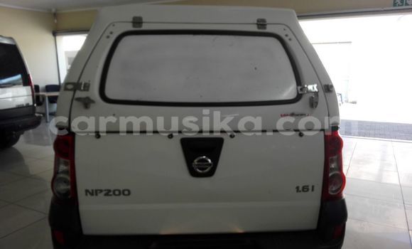 Nunua Ilio tumika Nissan NV200 Nyeupe Gari ndani ya Beitbridge nchini Matabeleland Kusini Nunua Ilio tumika Nissan NV200 Nyeupe Gari ndani ya Beitbridge nchini Matabeleland Kusini