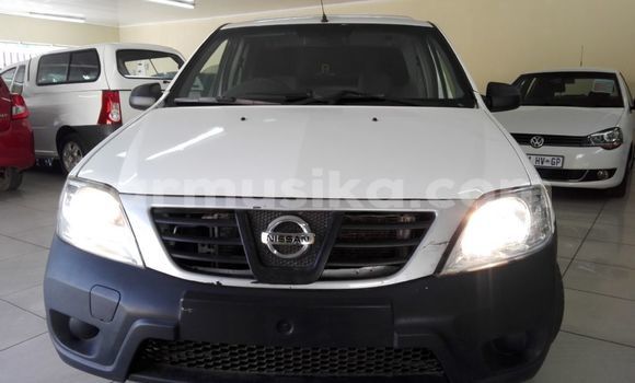 Nunua Ilio tumika Nissan NV200 Nyeupe Gari ndani ya Beitbridge nchini Matabeleland Kusini Nunua Ilio tumika Nissan NV200 Nyeupe Gari ndani ya Beitbridge nchini Matabeleland Kusini