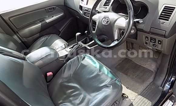 Nunua Ilio tumika Toyota Hilux Nyeusi Gari ndani ya Beitbridge nchini Matabeleland Kusini Nunua Ilio tumika Toyota Hilux Nyeusi Gari ndani ya Beitbridge nchini Matabeleland Kusini