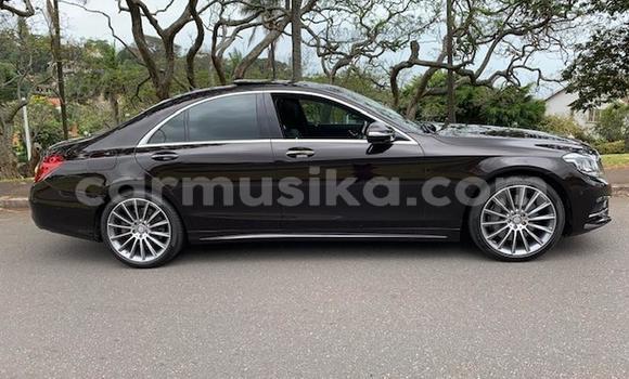 Acheter Occasion Voiture Mercedes‒Benz C–Class Noir à Beitbridge, Matabeleland South Acheter Occasion Voiture Mercedes‒Benz C–Class Noir à Beitbridge, Matabeleland South