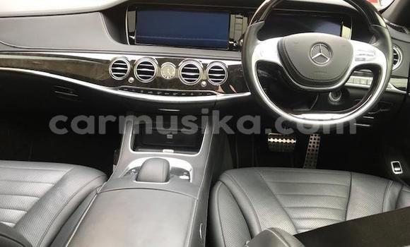 Acheter Occasion Voiture Mercedes‒Benz C–Class Noir à Beitbridge, Matabeleland South Acheter Occasion Voiture Mercedes‒Benz C–Class Noir à Beitbridge, Matabeleland South