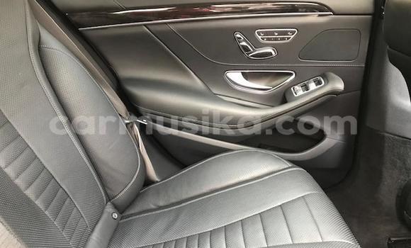 Acheter Occasion Voiture Mercedes‒Benz C–Class Noir à Beitbridge, Matabeleland South Acheter Occasion Voiture Mercedes‒Benz C–Class Noir à Beitbridge, Matabeleland South