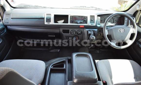 Acheter Occasion Voiture Toyota Hiace Blanc à Beitbridge, Matabeleland South Acheter Occasion Voiture Toyota Hiace Blanc à Beitbridge, Matabeleland South