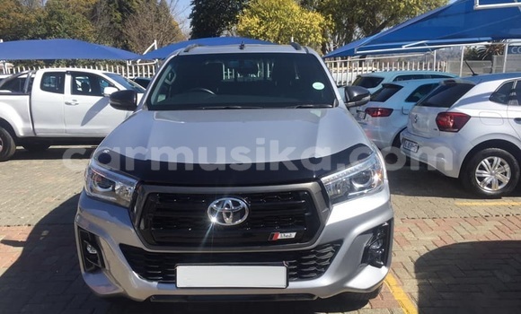 Acheter Occasion Voiture Toyota Hilux Gris à Beitbridge, Matabeleland South Acheter Occasion Voiture Toyota Hilux Gris à Beitbridge, Matabeleland South